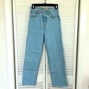 Levi’s Ribcage Straight Ankle, Size 25